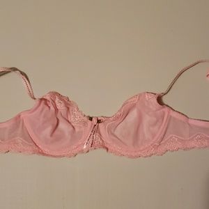 Fredricks of Hollywood  bra